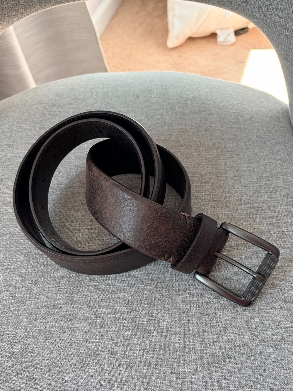 NWT Simple Clean Lines Belt Faux Leather Brown Casual Mens Medium